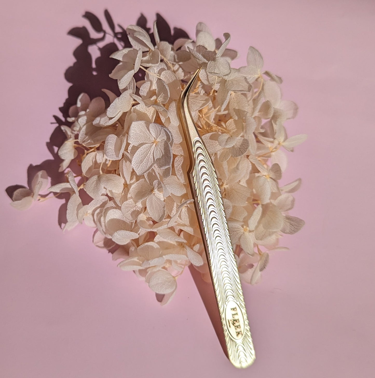 FLEEK CURVE TWEEZER